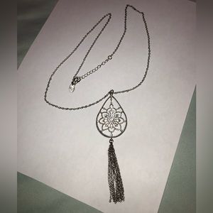 🧡 CHARMING CHARLIE Silver Dream Catcher Necklace EUC